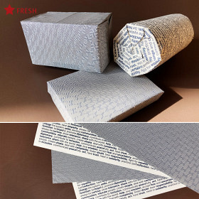 Geschenkpapier. 26 words. 4 Bögen.